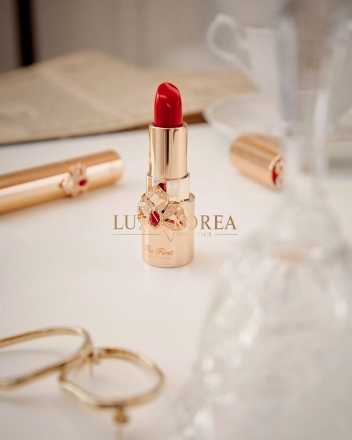 The First Geniture Lip Make-Up O HUI - набор для макияжа