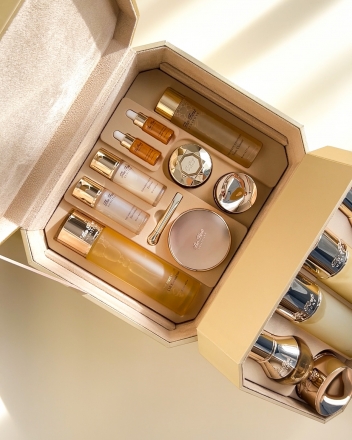 The First Geniture Ferstige Set O HUI - полный роскошный омолаживающий уход