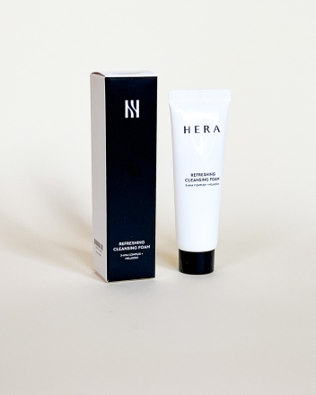 Refreshing Cleansing Foam HERA - миниатюра очищающей пенки